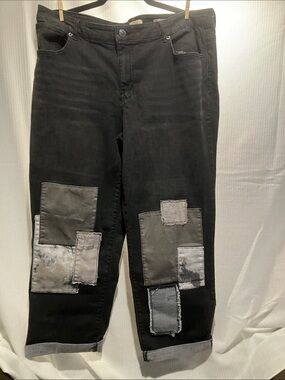 Lavish Black Boyfriend Jeans with Gray Patch Details